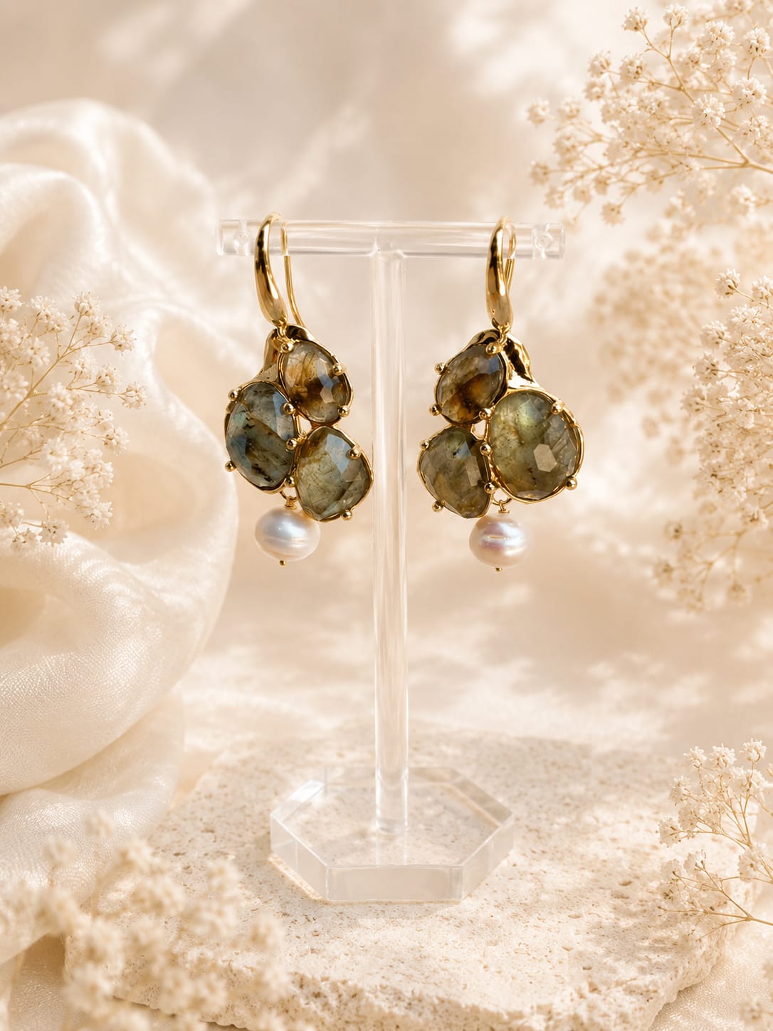 Orecchini a Grappolo in Labradorite Sfaccettata e Perla di Fiume