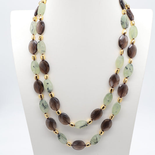 Collana lunga artigianale da 120 cm in Quarzo Fumé sfaccettato e Prehnite naturale ovale satinata. Eterea Natural Stone