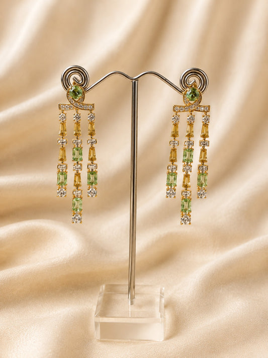 Orecchini Chandelier Venere con Cristalli CZ Verde Peridoto e Zirconi Bianchi