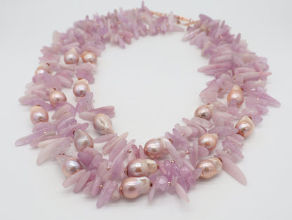 Collier multi-rangs en kunzite et perles baroques naturelles avec fermoir en argent rosé