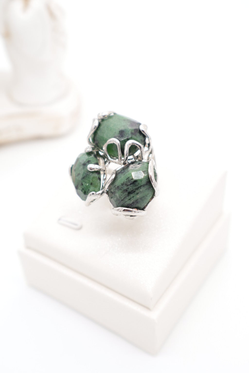 Anello Cocktail in Zoisite Verde
