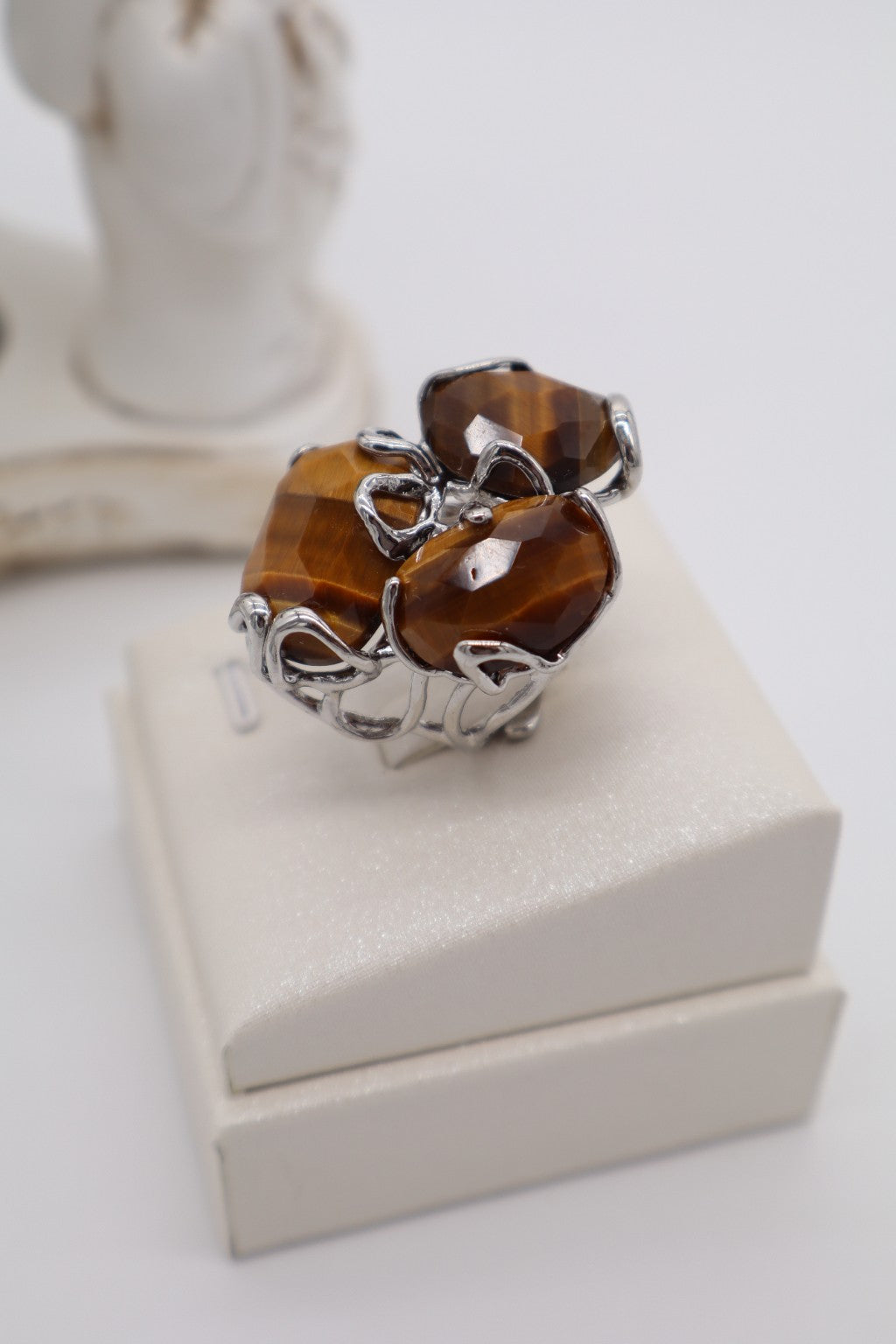 Anello Maxi Cocktail in Bronzo Rodiato con Occhio di Tigre