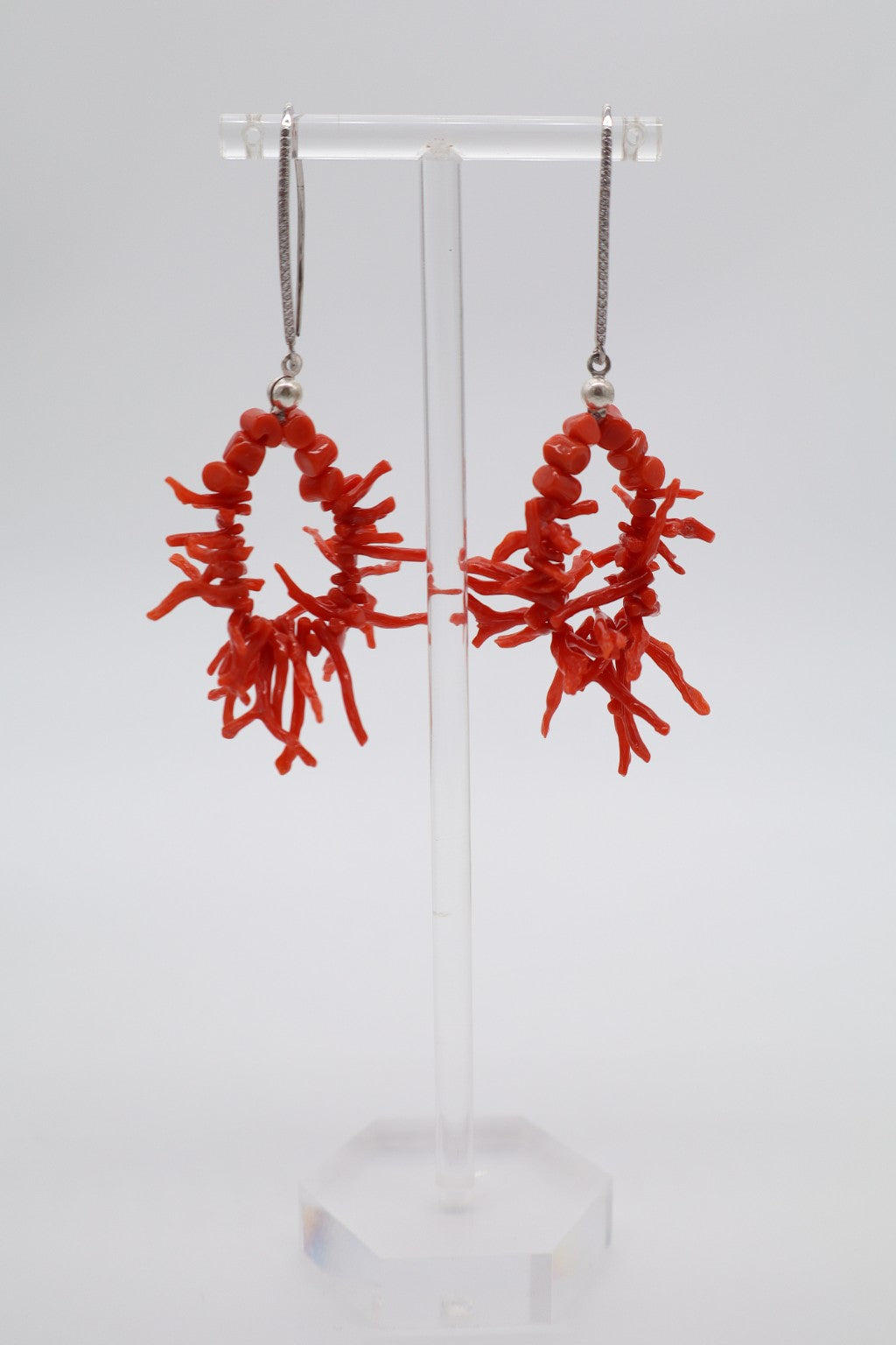 Orecchini in Corallo Naturale Rosso con Monachella in Argento 925 e Zirconi