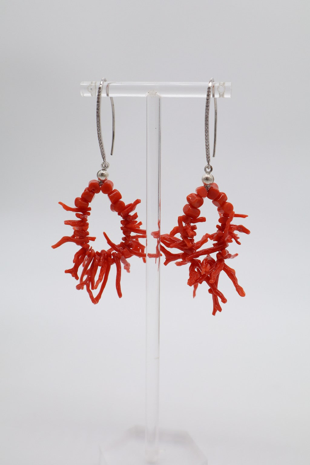 Orecchini in Corallo Naturale Rosso con Monachella in Argento 925 e Zirconi