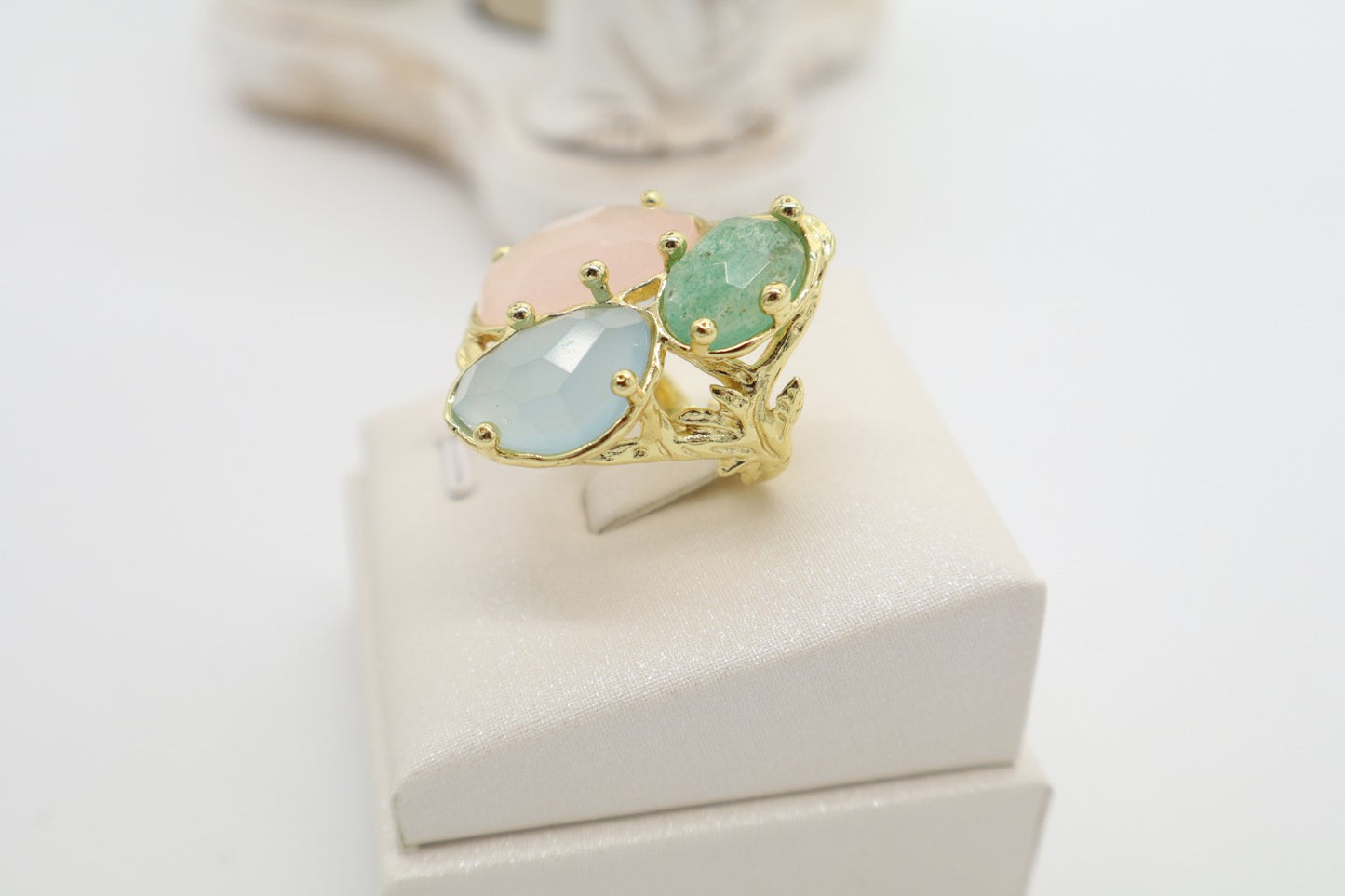 Anello Cocktail in Bronzo Dorato con Quarzo Rosa, Giada Celeste e Aventurina