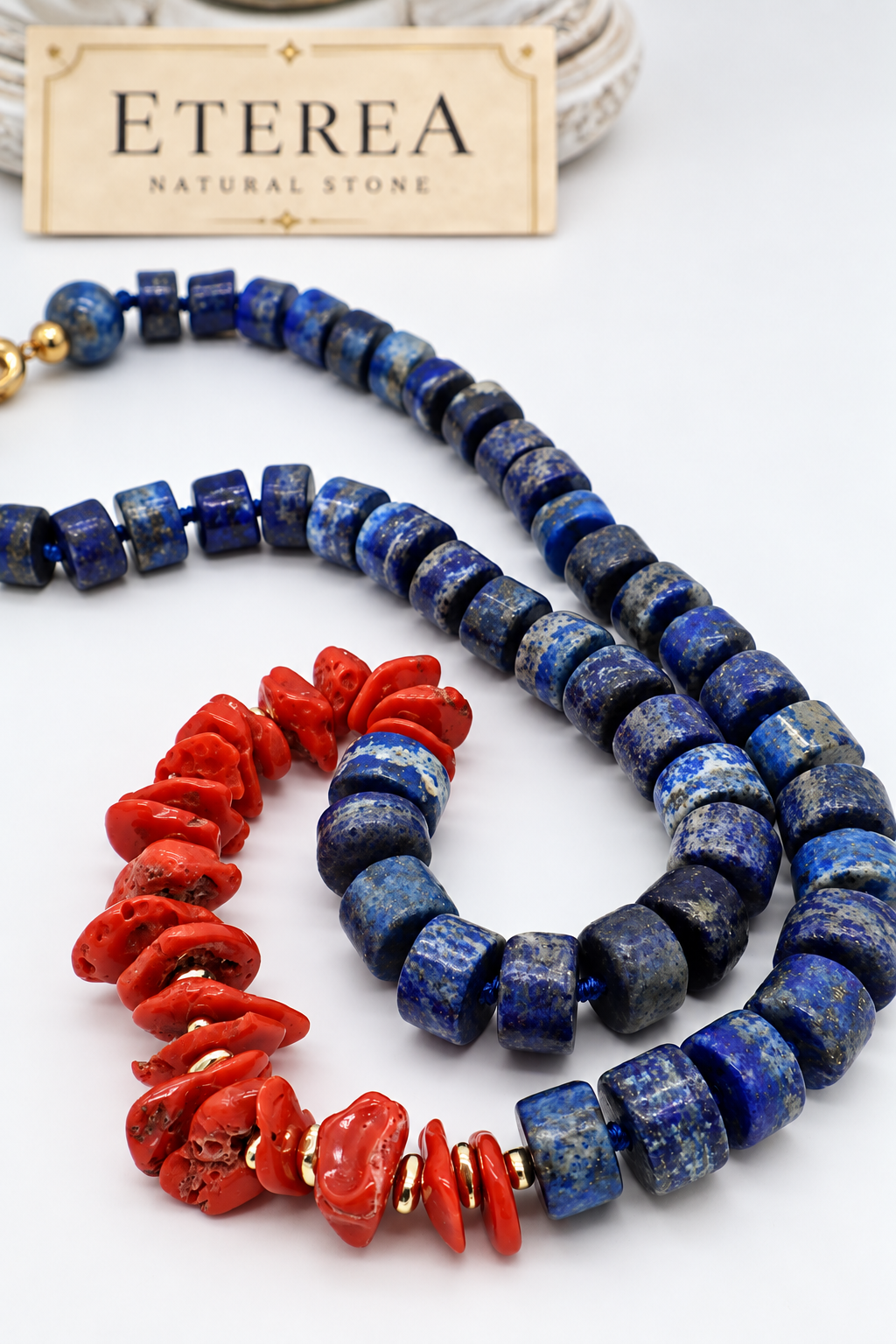 Collana in lapislazzuli e corallo rosso naturale, 60 cm, con chiusura in argento dorato