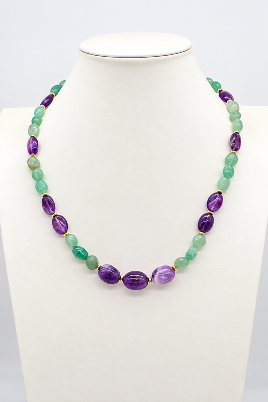 Collier Essential in Ametista e Avventurina naturale, con chiusura in acciaio dorato.