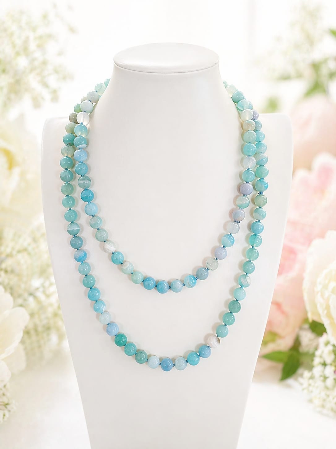 Collana lunga 120 cm in agata Brasiliana celeste naturale – sfere da 10 mm Eterea Natural Stone