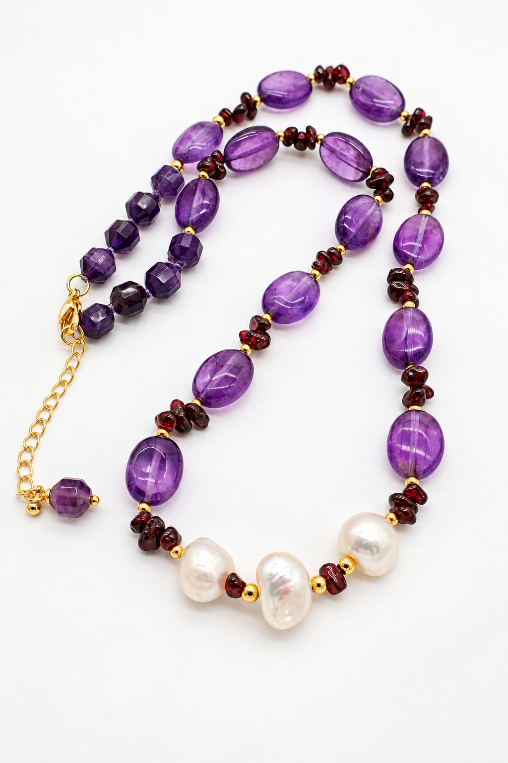 Shahrazad collana girocollo in ametista granato e perle barocche Eterea Natural Stone