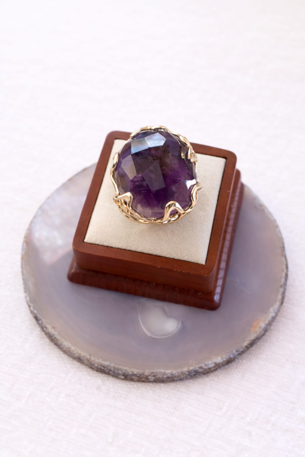 Grande Anello in Bronzo con Pietra di Ametista