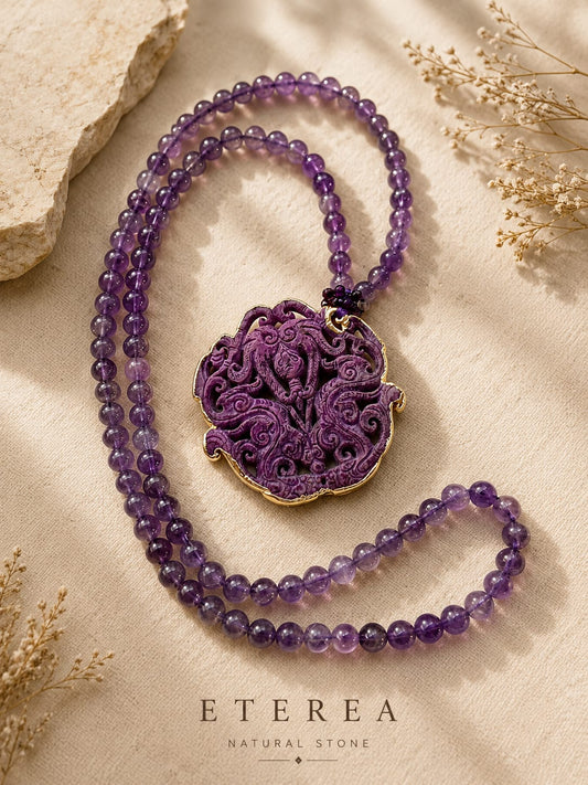 Collana Lunga in Ametista Naturale con Ciondolo Intagliato