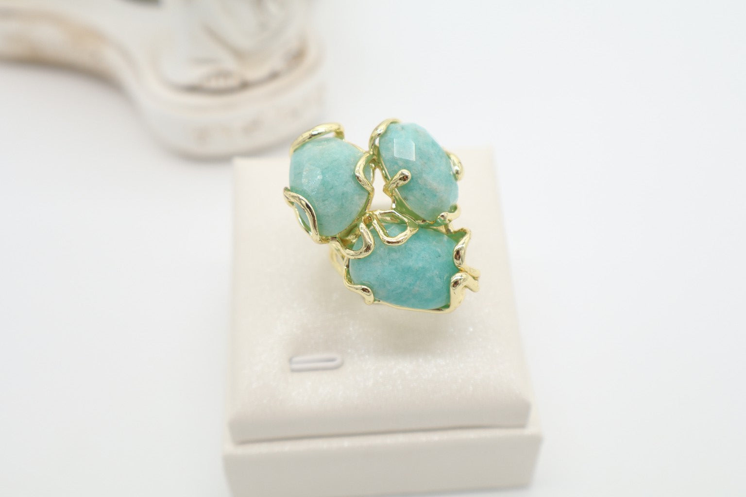 Anello cocktail in bronzo dorato con amazzonite