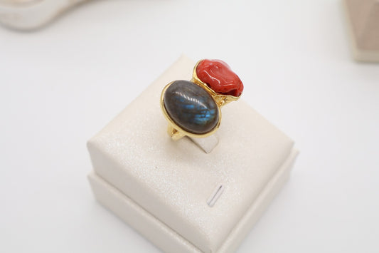 Anello in Argento 925 Dorato con Labradorite e Corallo Naturale