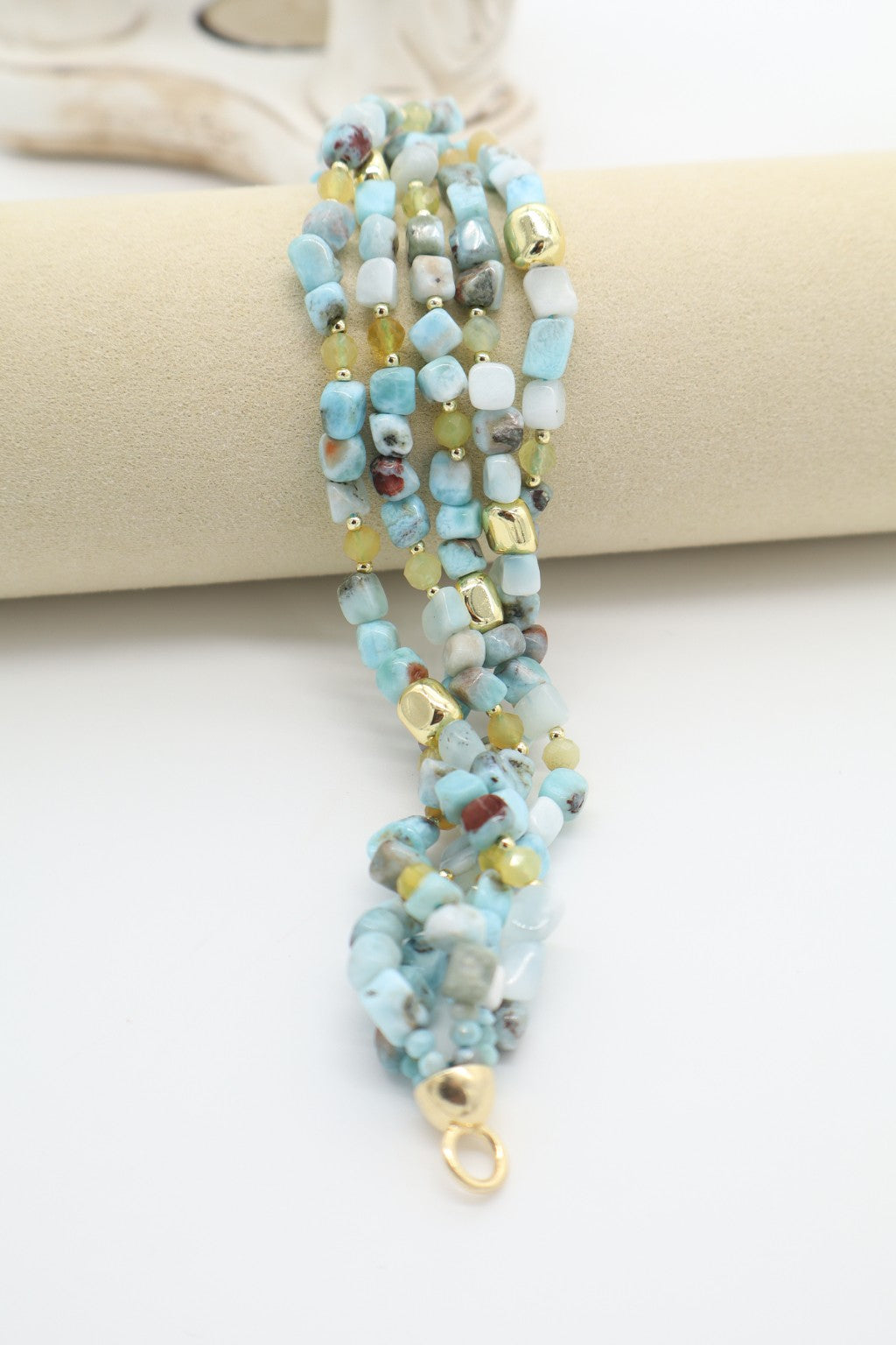 Bracciale Larimar e Opale giallo a cinque fili, gioiello in pietre naturali con chiusura in argento dorato