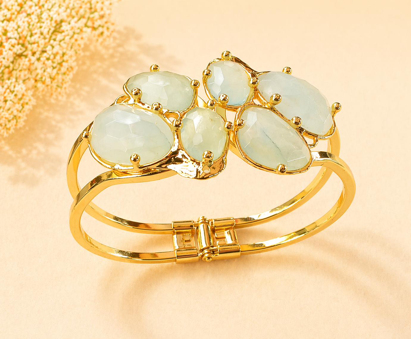 Bracciale Rigido in Giada Celeste Sfaccettata | Eterea Natural Stone

