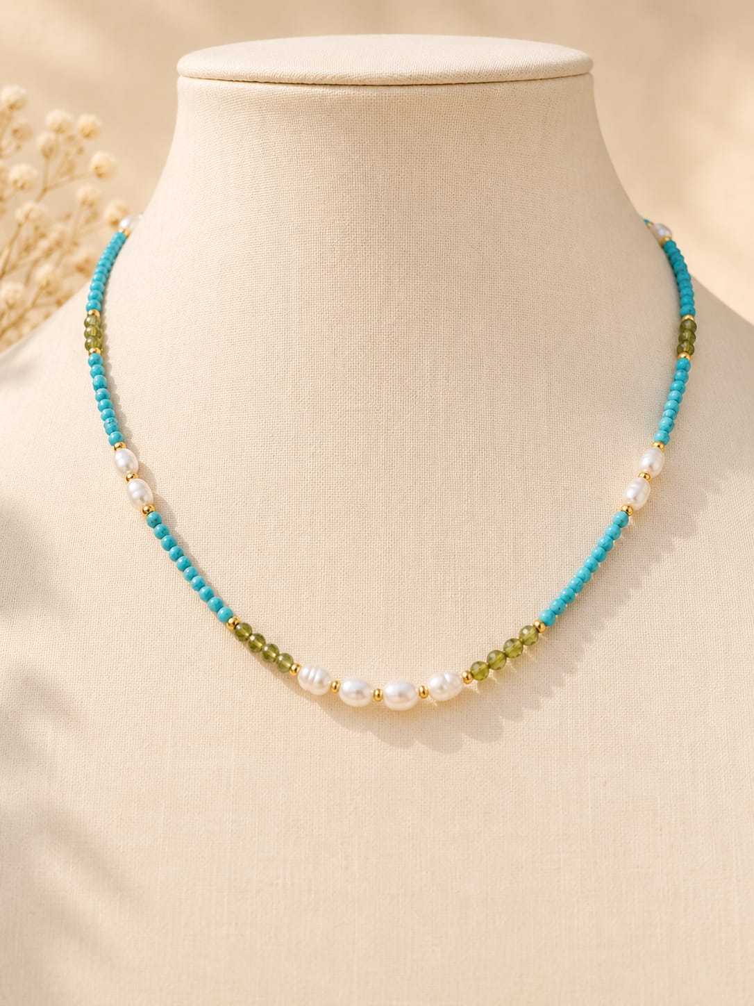 Collana Laguna – Turchese, Perle d'Acqua Dolce e Cristalli Verde Oliva Eterea Natural Stone
