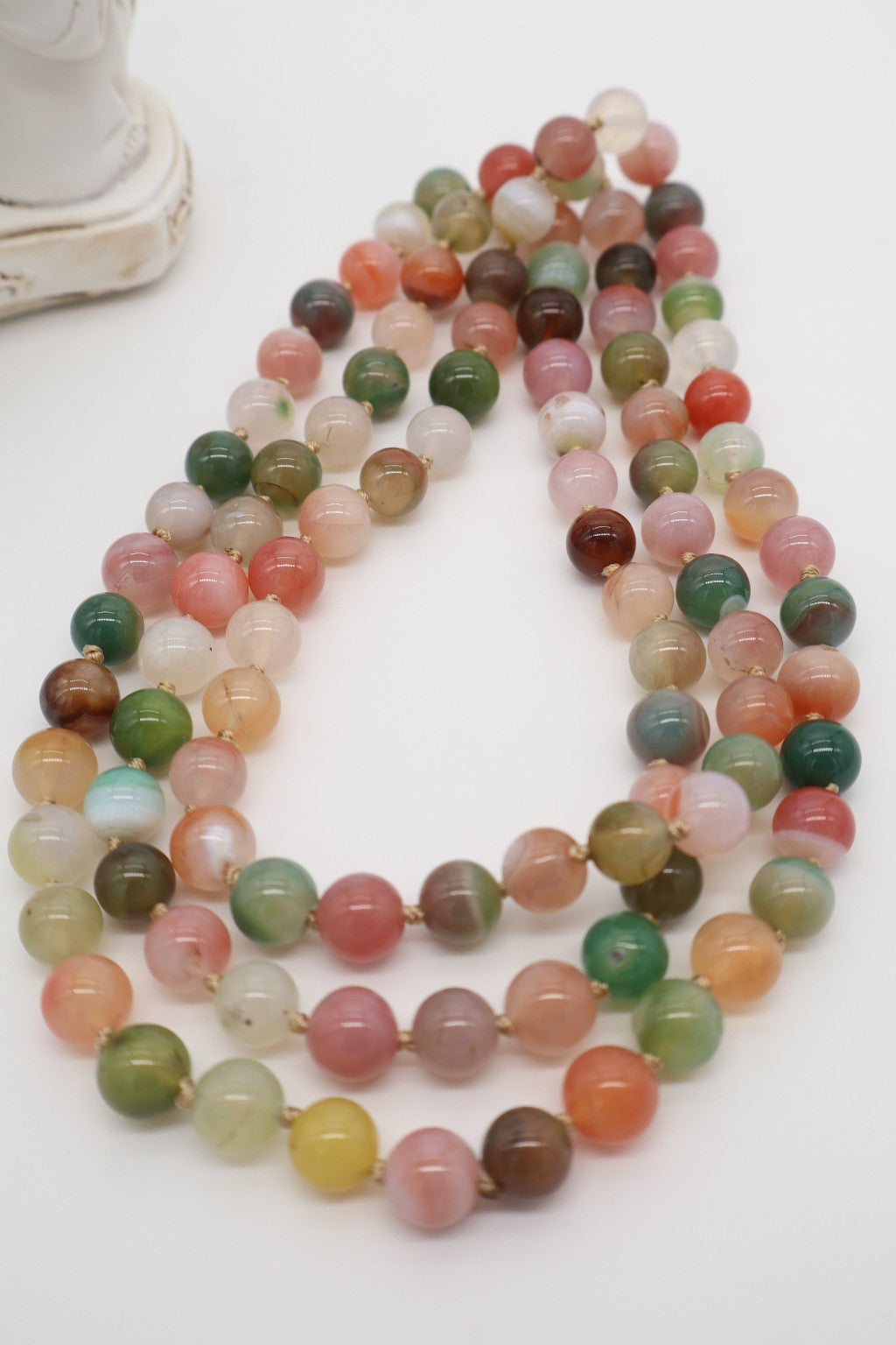Collana lunga 120 cm in Agata Floreale naturale da 10 mm annodata a mano