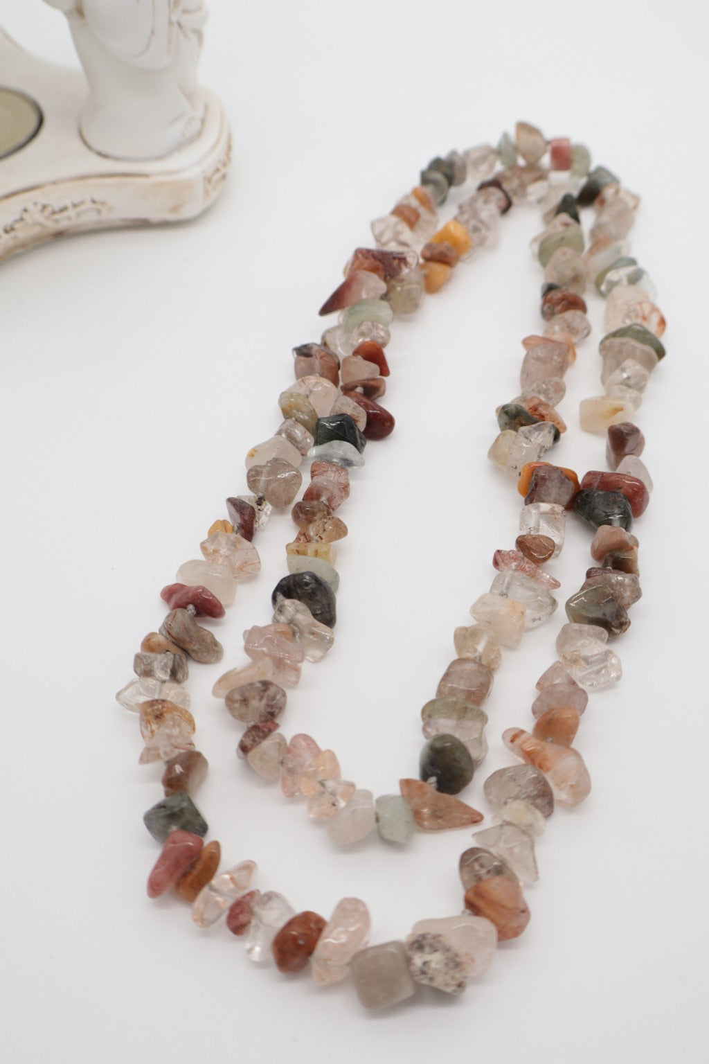 Collana lunga 80 cm in quarzo multicolor naturale con pietre irregolari
