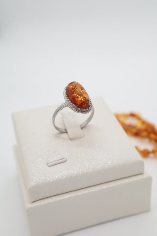 Anello in Argento 925 con Ambra Baltica Ovale