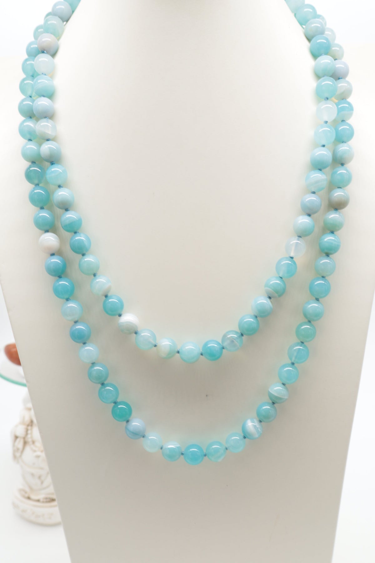 Collar largo de 120 cm de ágata brasileña natural celeste - esferas de 10 mm Eterea Natural Stone
