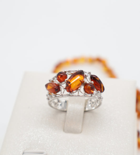 Anello in Argento 925 Rodiato con Ambra Cognac Naturale del Mar Baltico