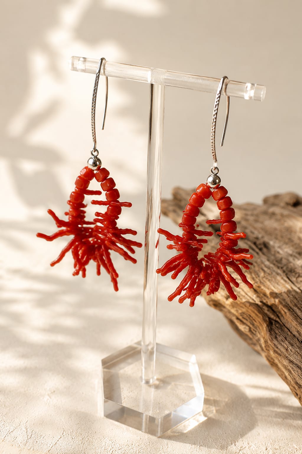 Orecchini in Corallo Naturale Rosso con Monachella in Argento 925 e Zirconi