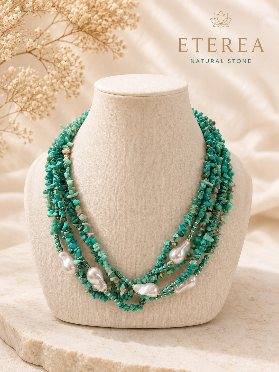 Collana multi filo Eterea con pietre di turchese naturale e perle barocche bianche