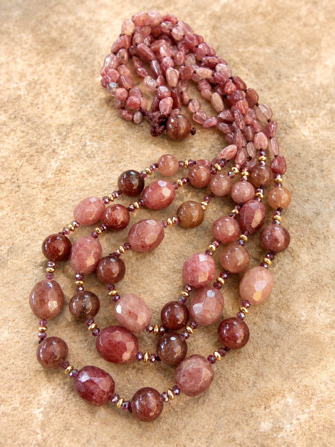 Collana Multifilo in Quarzo Fragola Naturale – 75 cm – Collana a Tre Fili in Pietre Naturali