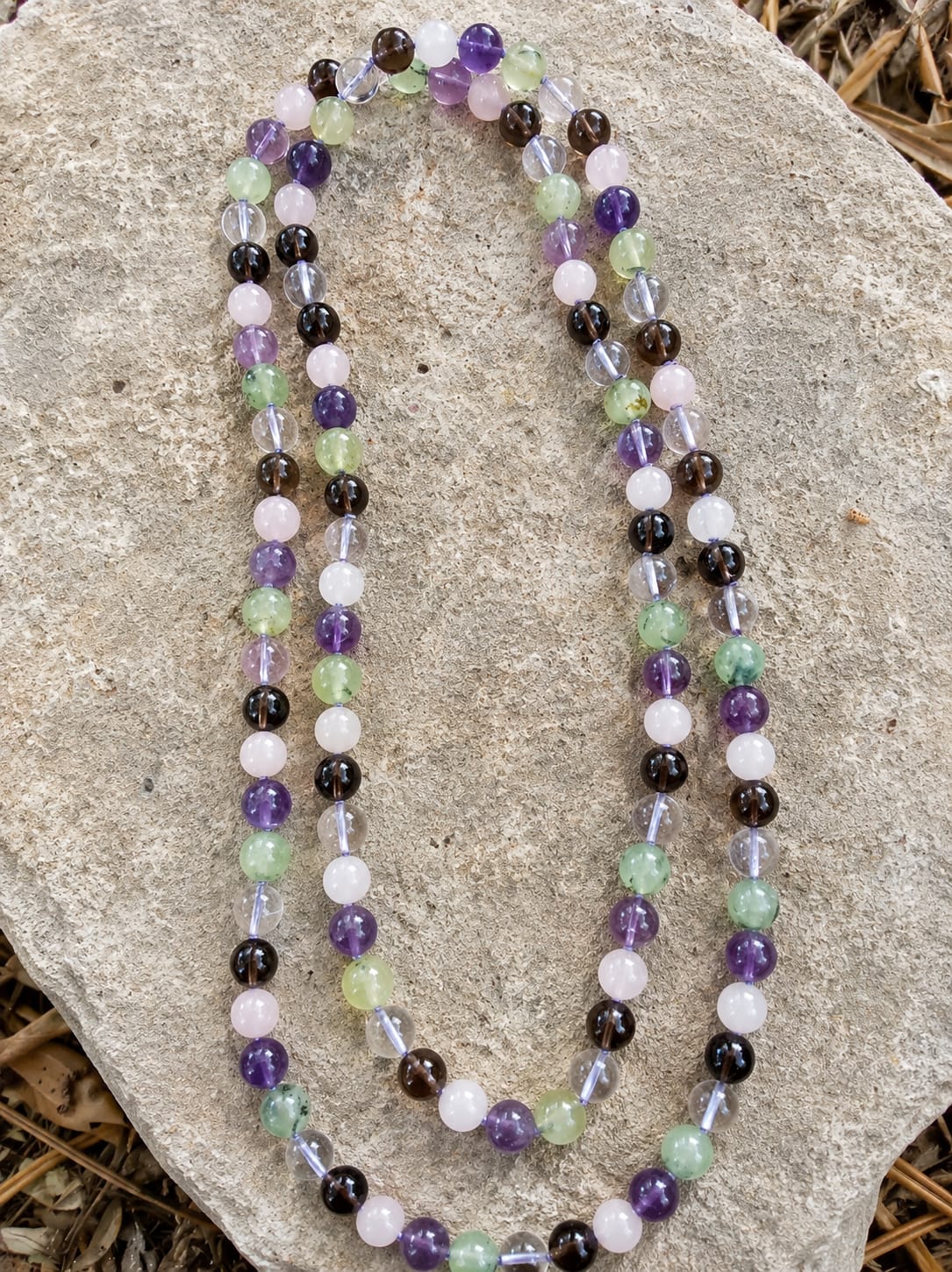 Collana Lunga Annodata 120 cm in Ametista, Prehnite, Quarzo Rosa, Quarzo Fumé e Cristallo di Rocca – Pietre Naturali da 11 mm