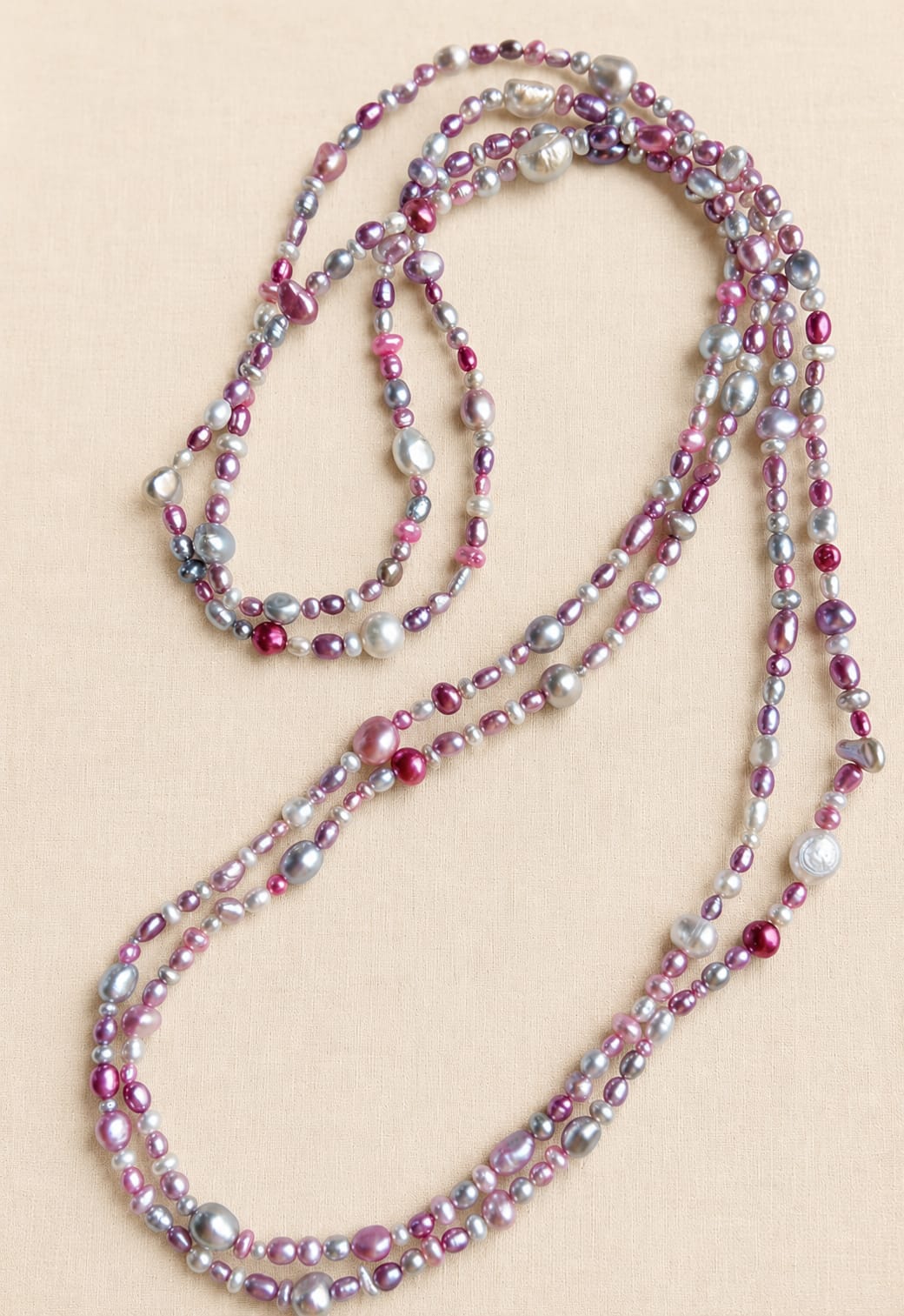 Collana Lunga 180 cm in Perle di Fiume Irregolari Rosa, Avorio e Argento – Eterea Natural Stone