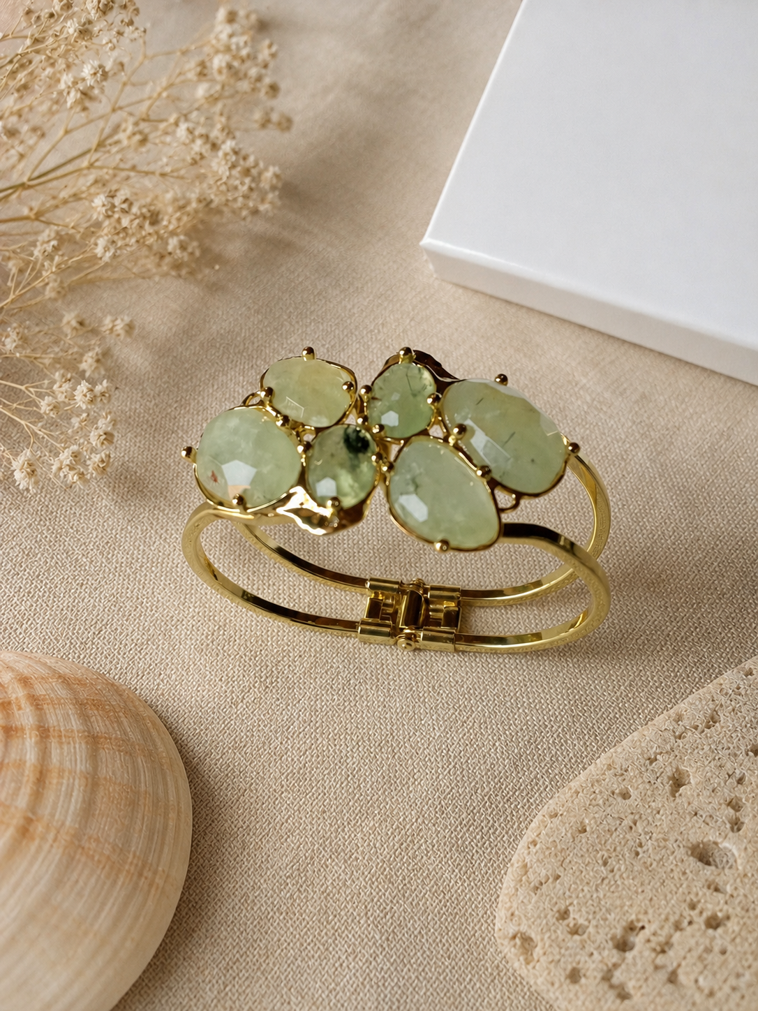 Bracciale Rigido in Prehnite Sfaccettata 22 cm – Eterea Natural Stone