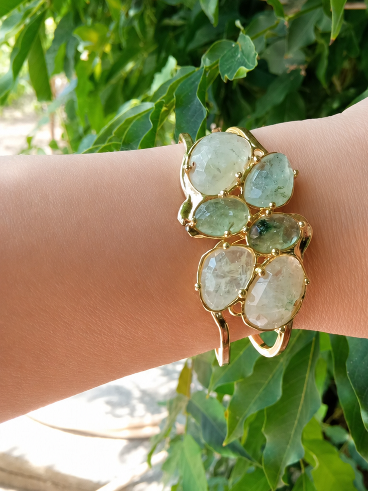 Bracciale Rigido in Prehnite Sfaccettata 22 cm – Eterea Natural Stone